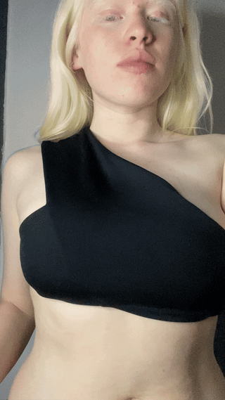 Slim stunner rocking gorgeous titties
