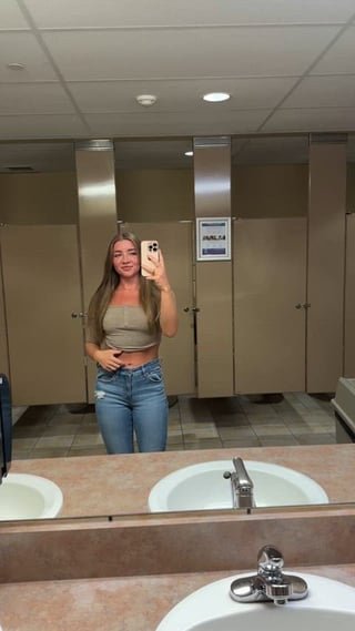 Flashing my titties in a public bathroom