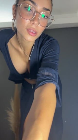 Brunette in blue is back