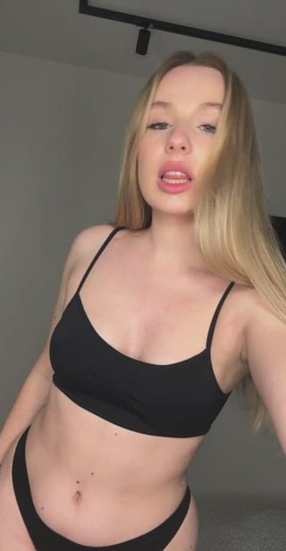 Only 18, but I prefer older men