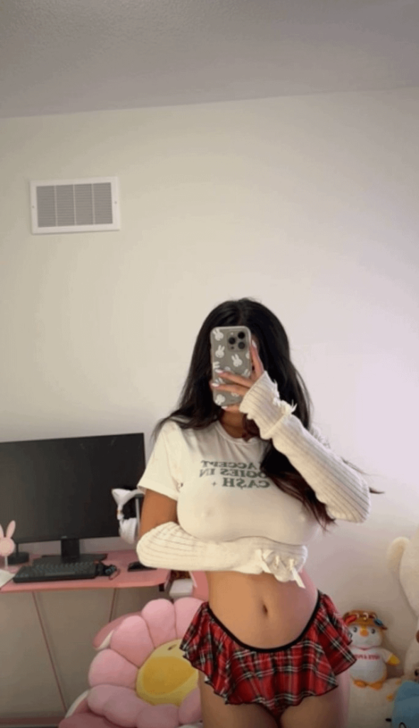 wyd if a big tit senior shows up to you like this? :3