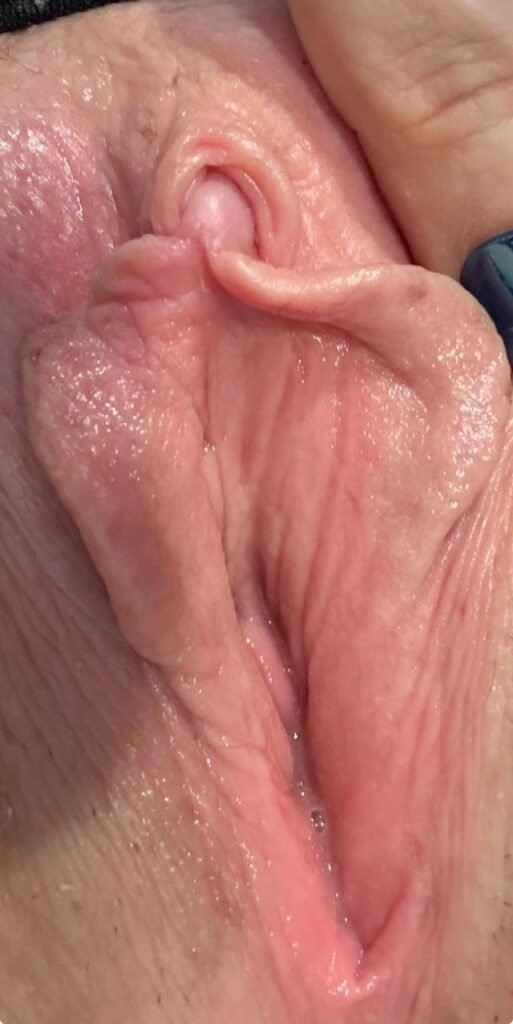 Closeup of my needy wet pussy 🥵