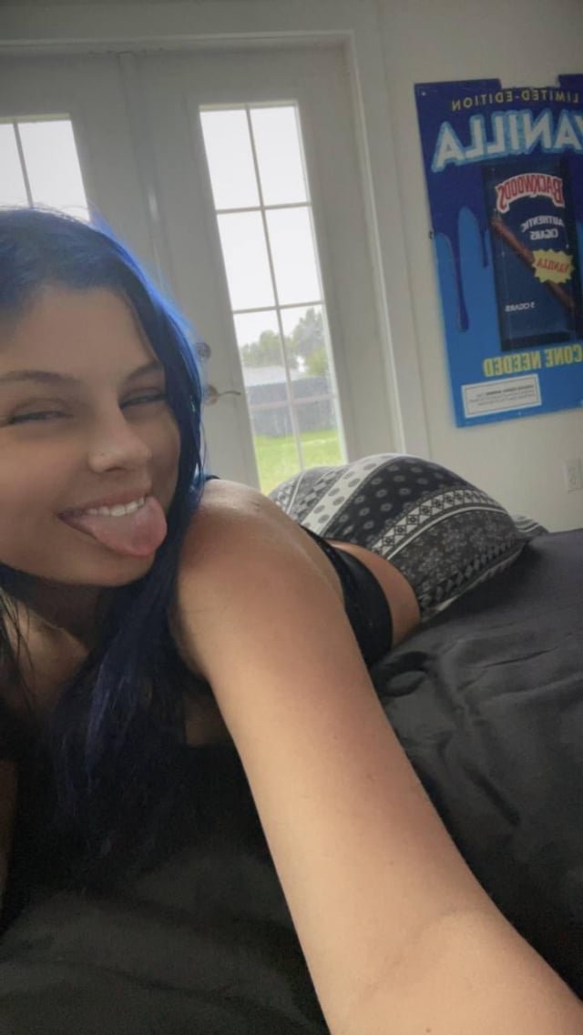 I get so submissive when someone grabs my ass instantly | EroBang | Porn Photos Videos Nudes Leaks